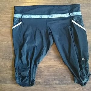 Lululemon athletica black crop workout pant